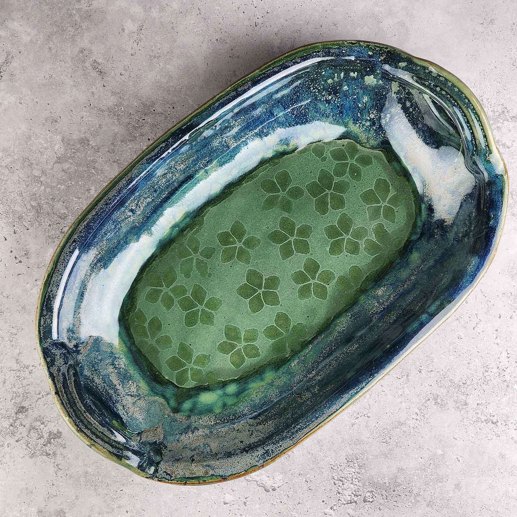 Oblong Dish w/Handle