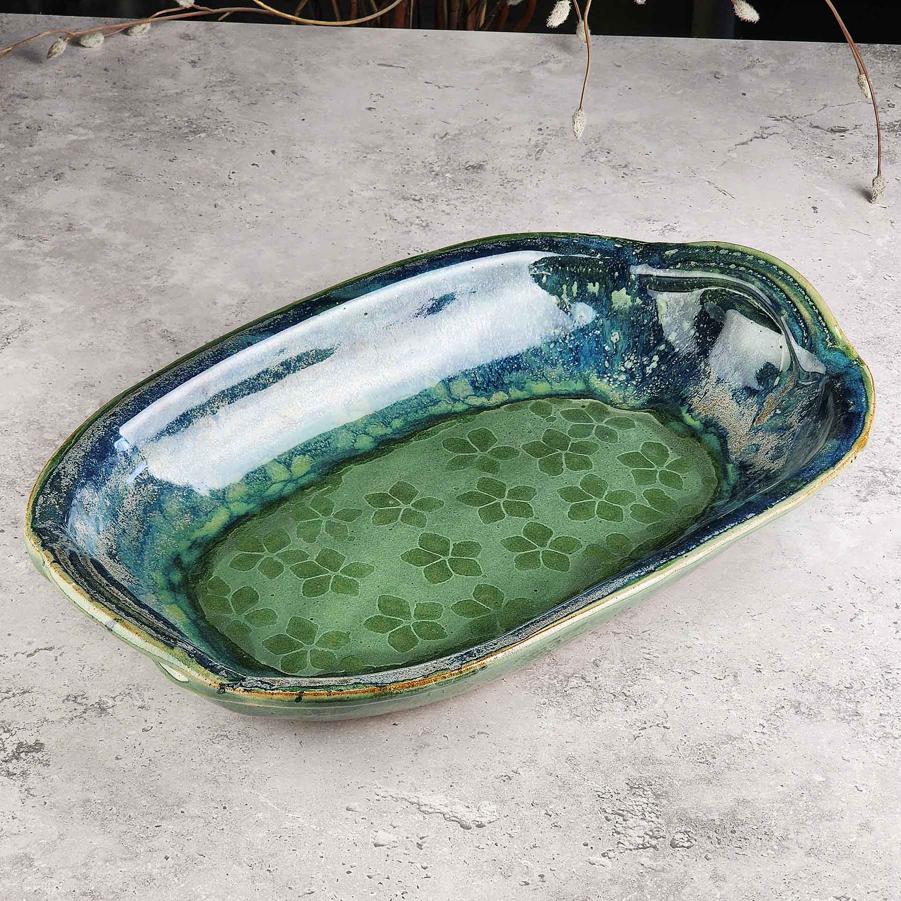 Oblong Dish w/Handle