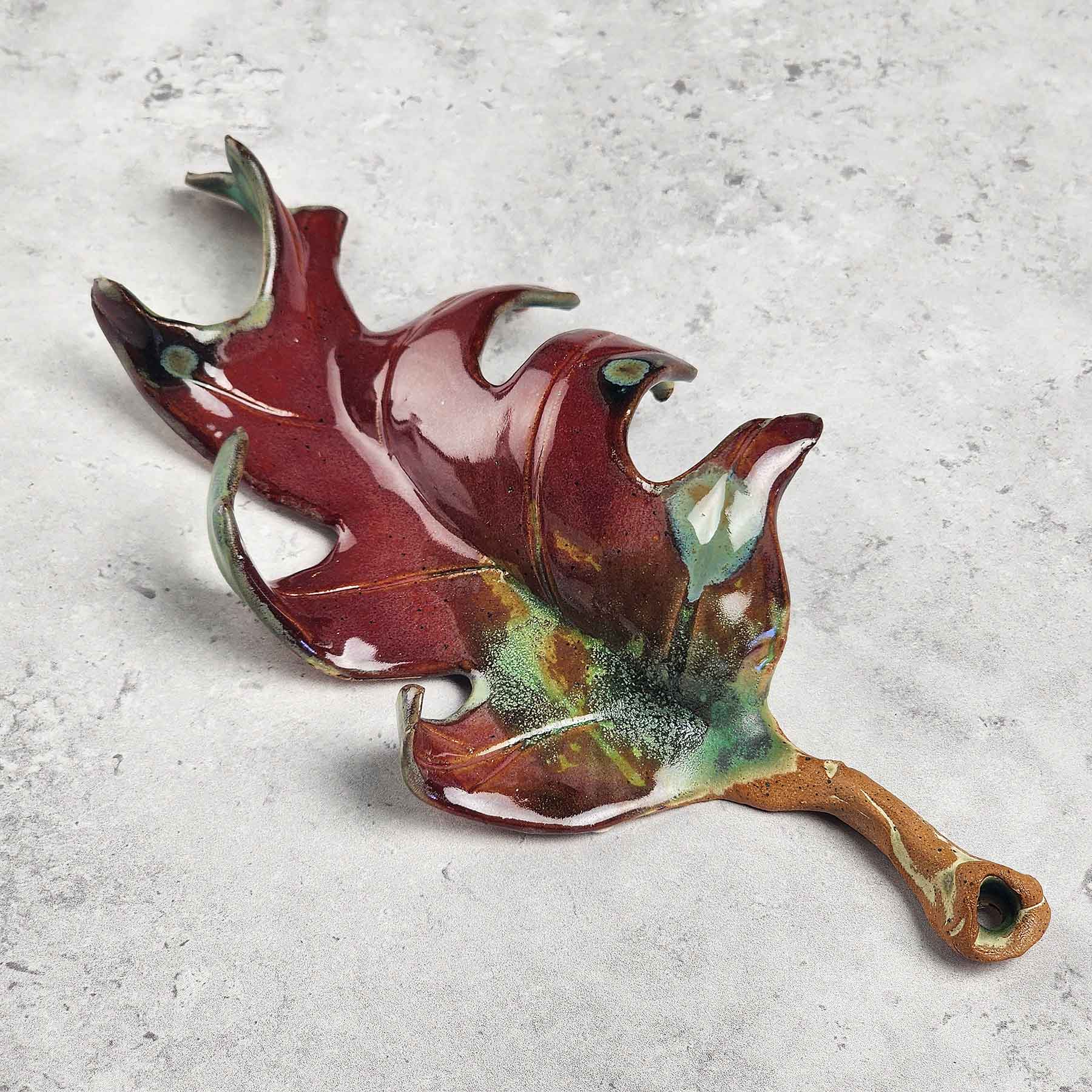 Medium Oak Leaf
