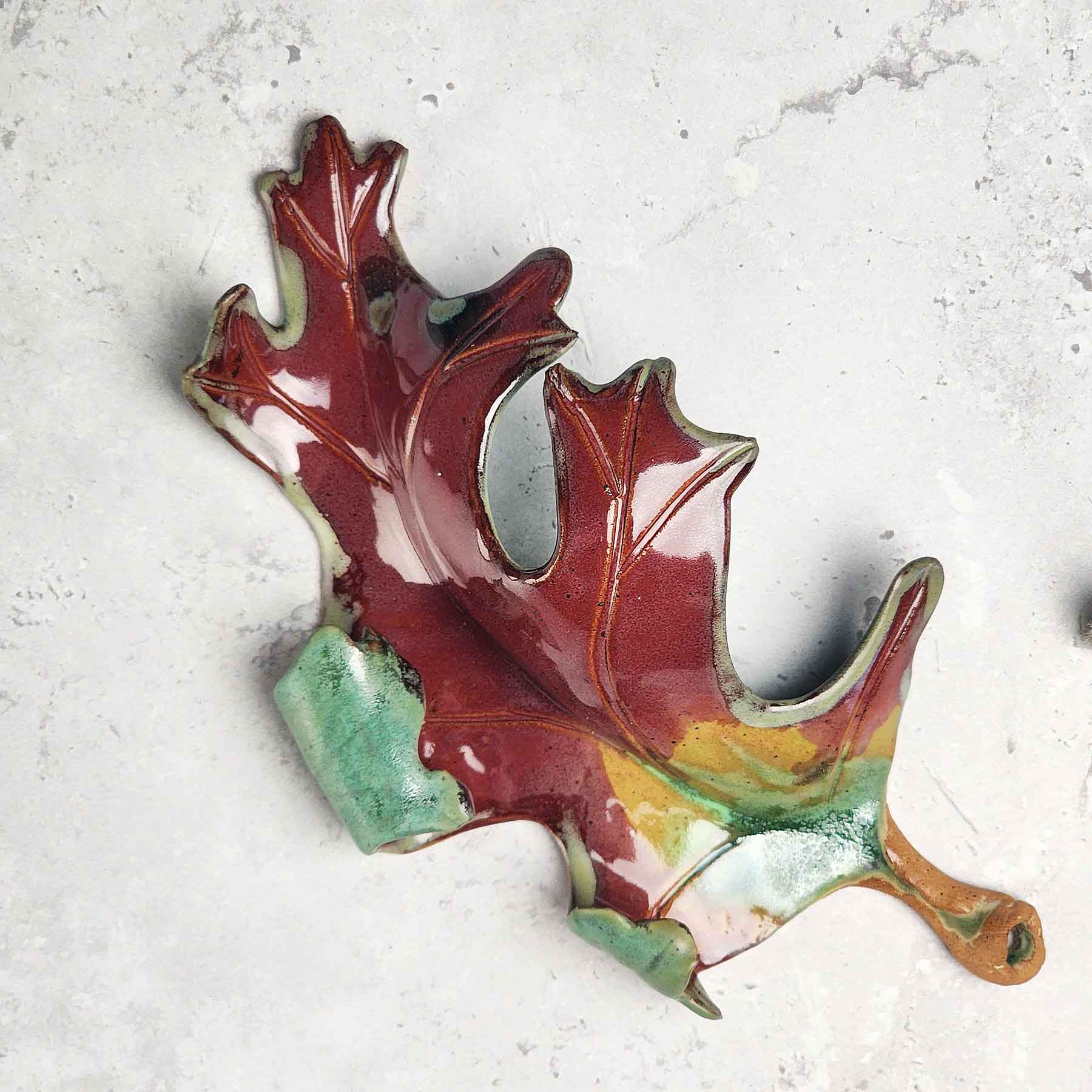 Medium Oak Leaf