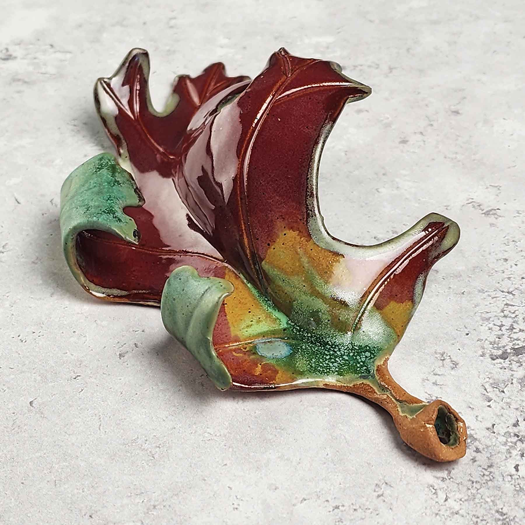 Medium Oak Leaf
