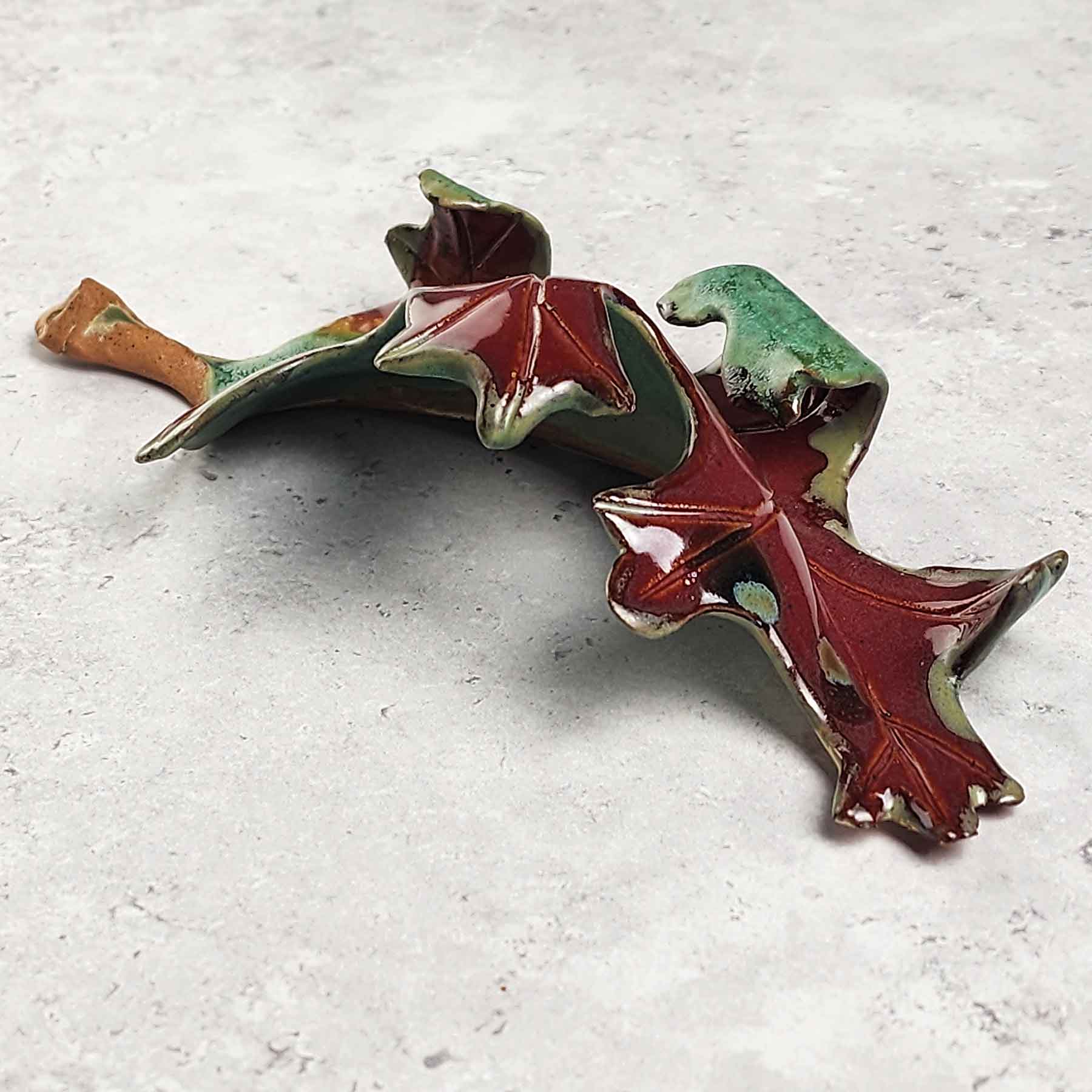 Medium Oak Leaf