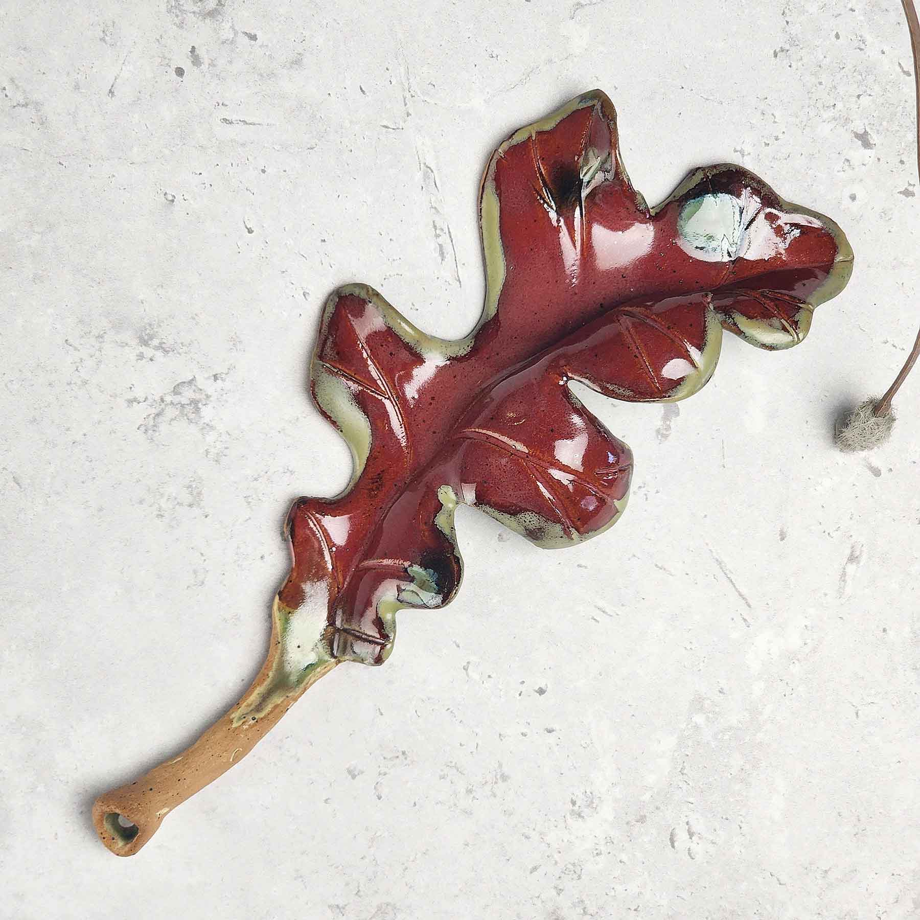 Medium Oak Leaf