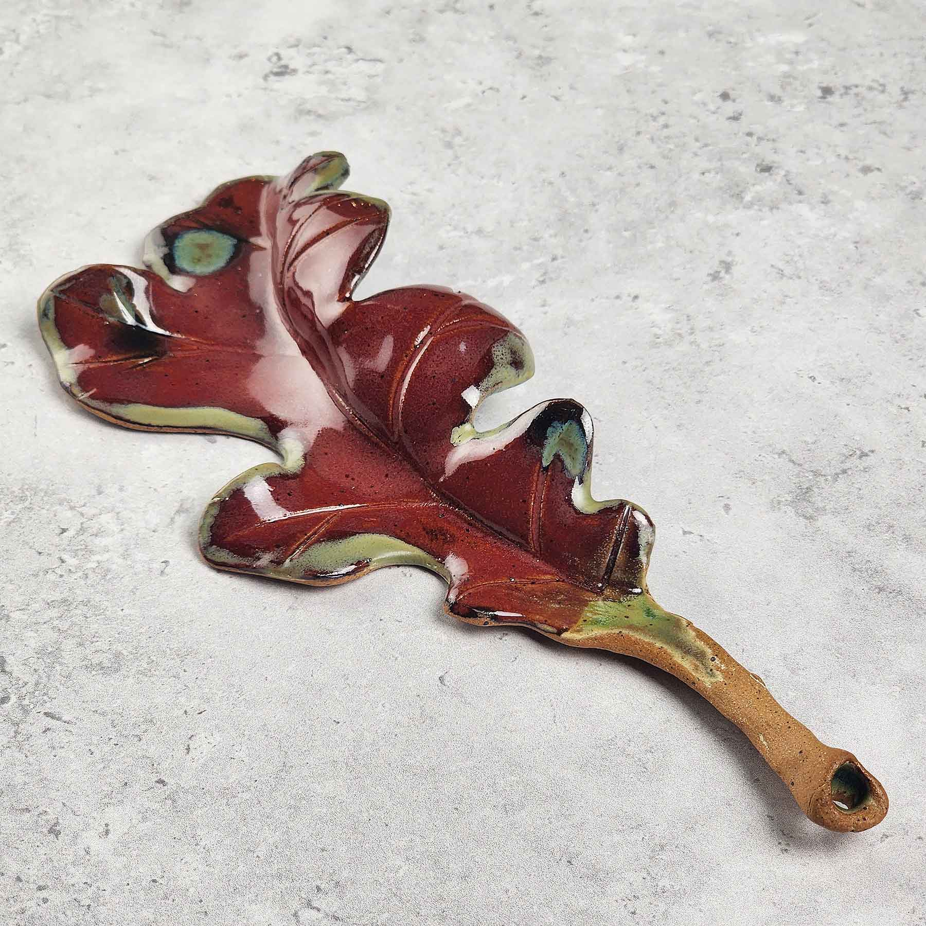 Medium Oak Leaf