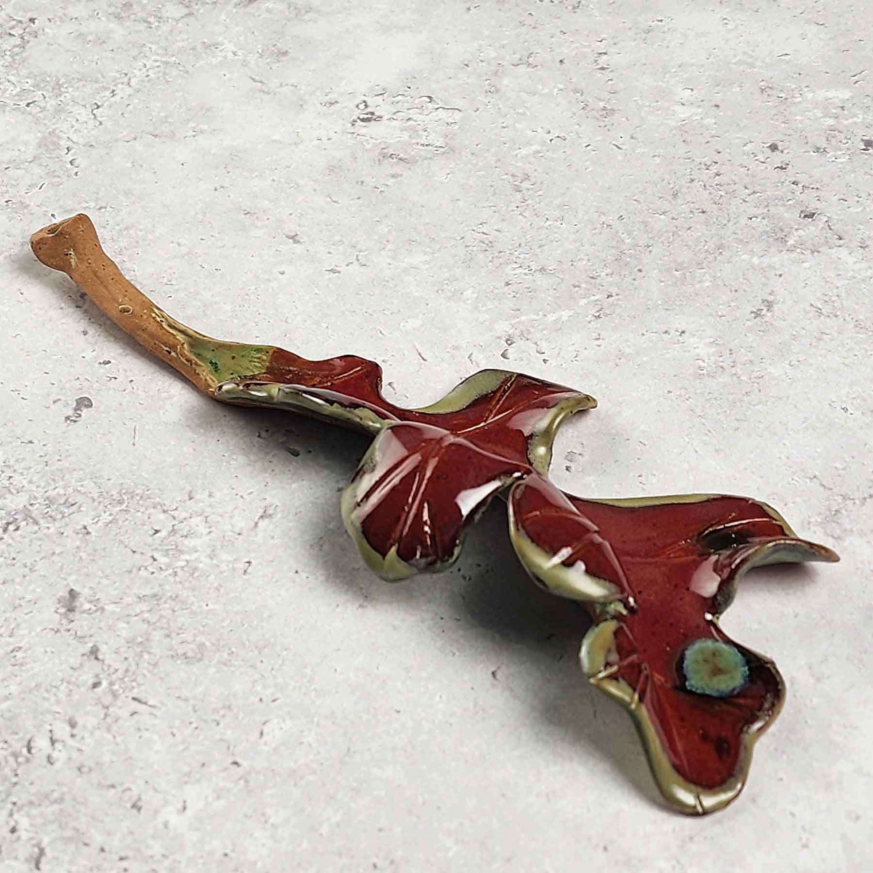 Medium Oak Leaf