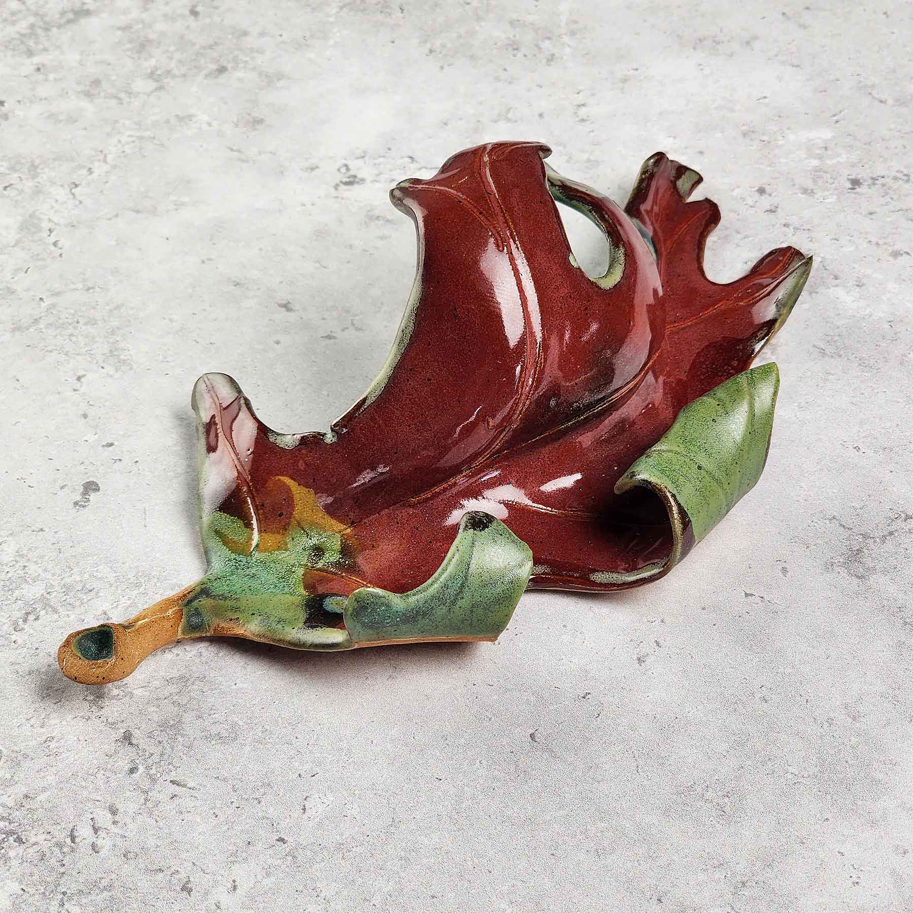 Medium Oak Leaf