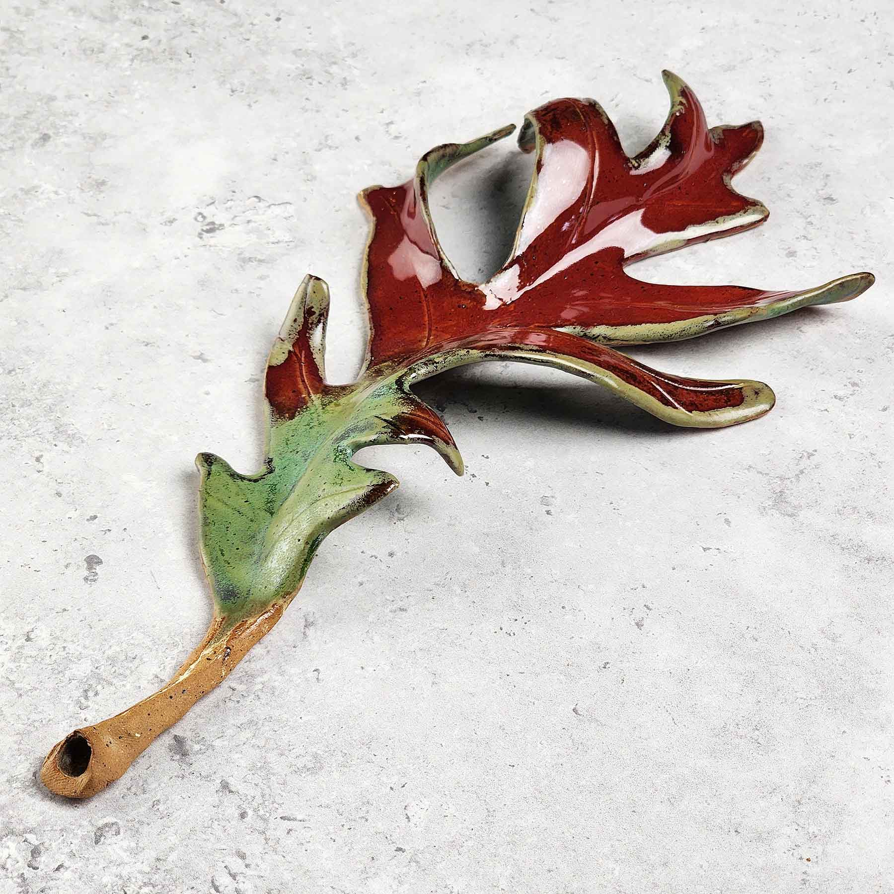 Turkey Foot Leaf