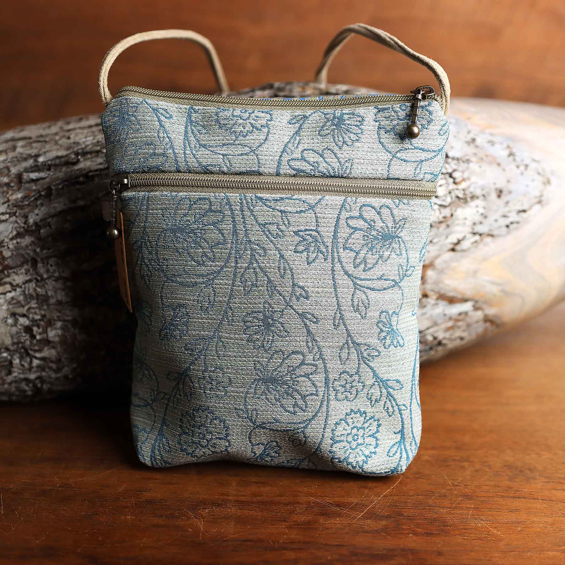 Busy Bee Filigree Teal