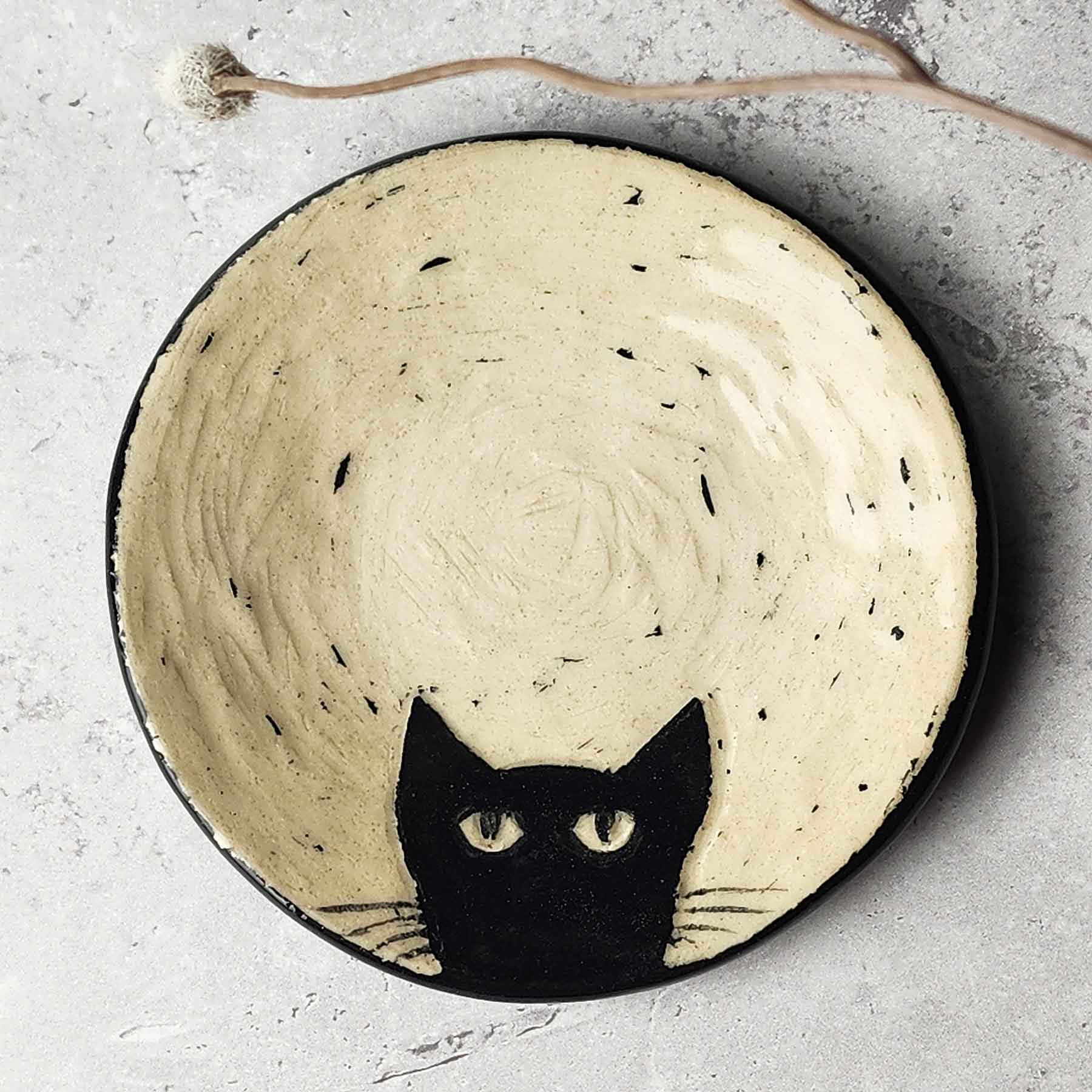 4" Sgraffito Bowl With Kitty
