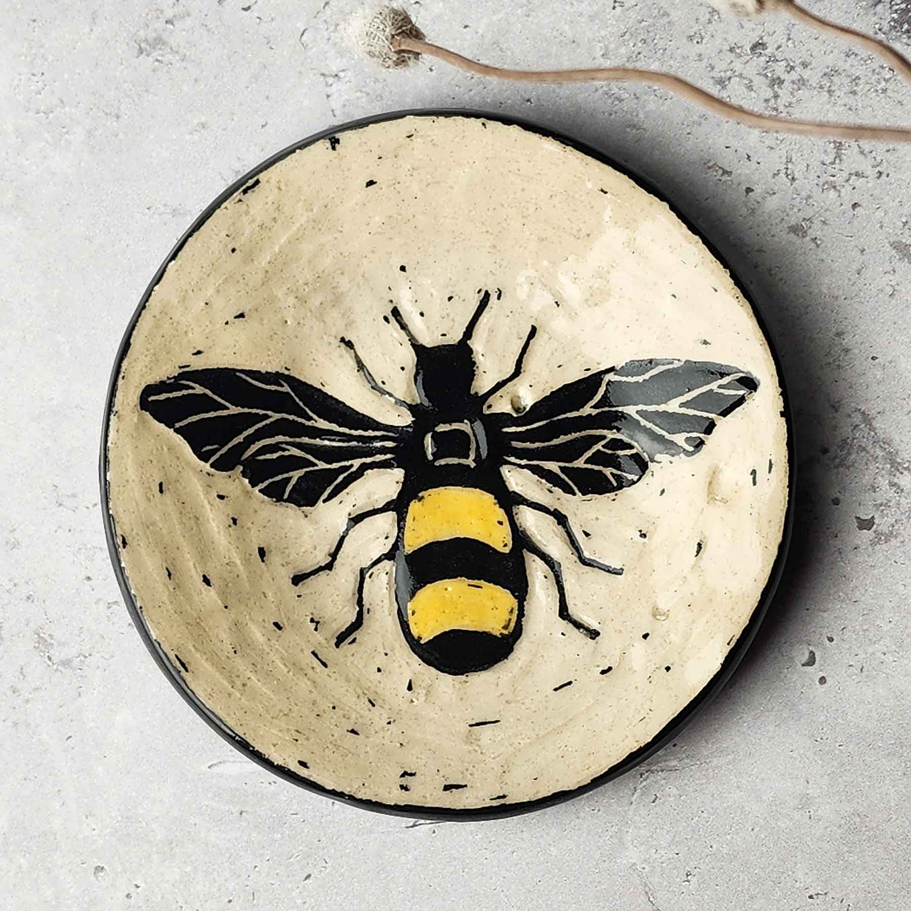 4" Sqraffito Bowl With Bee