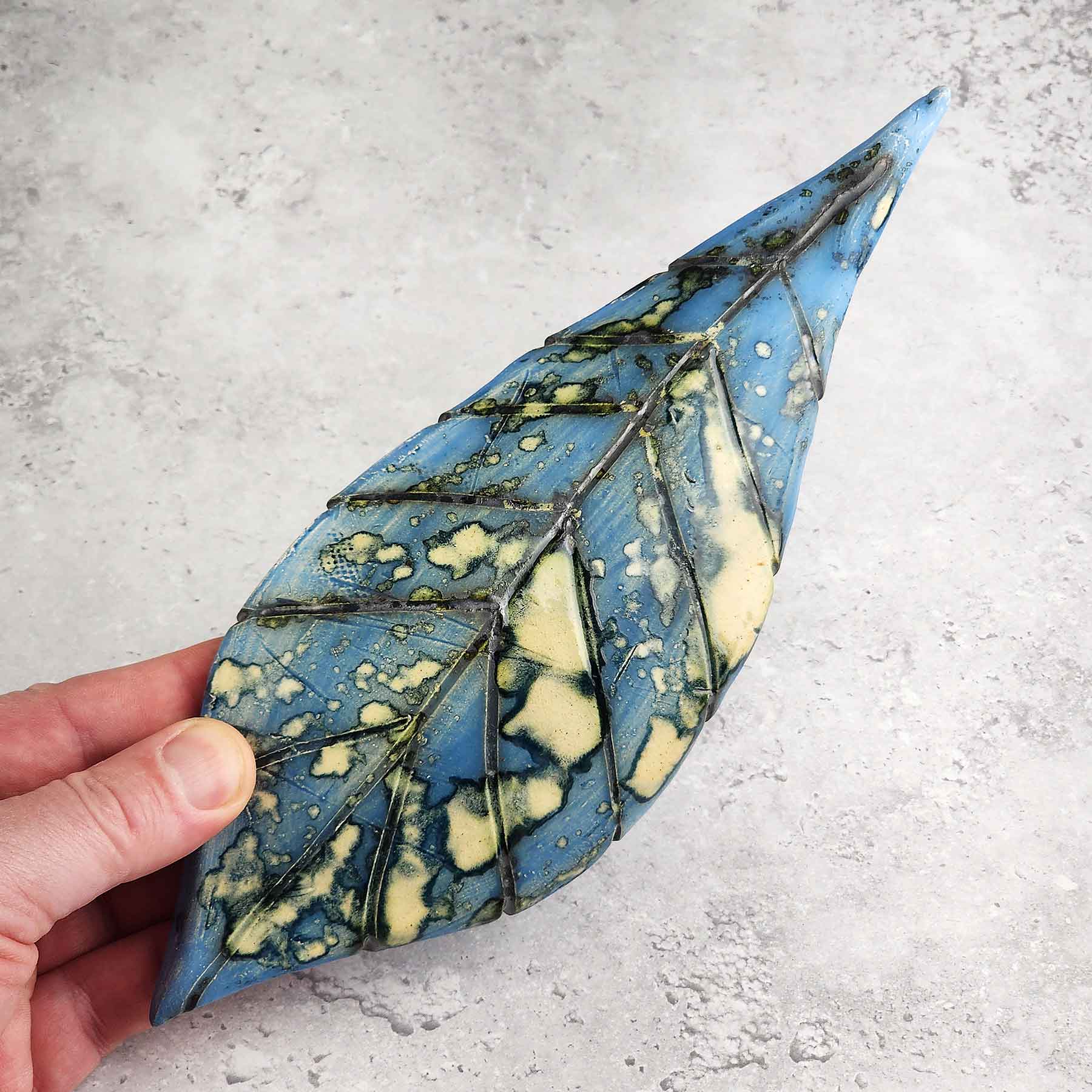Medium Leaf