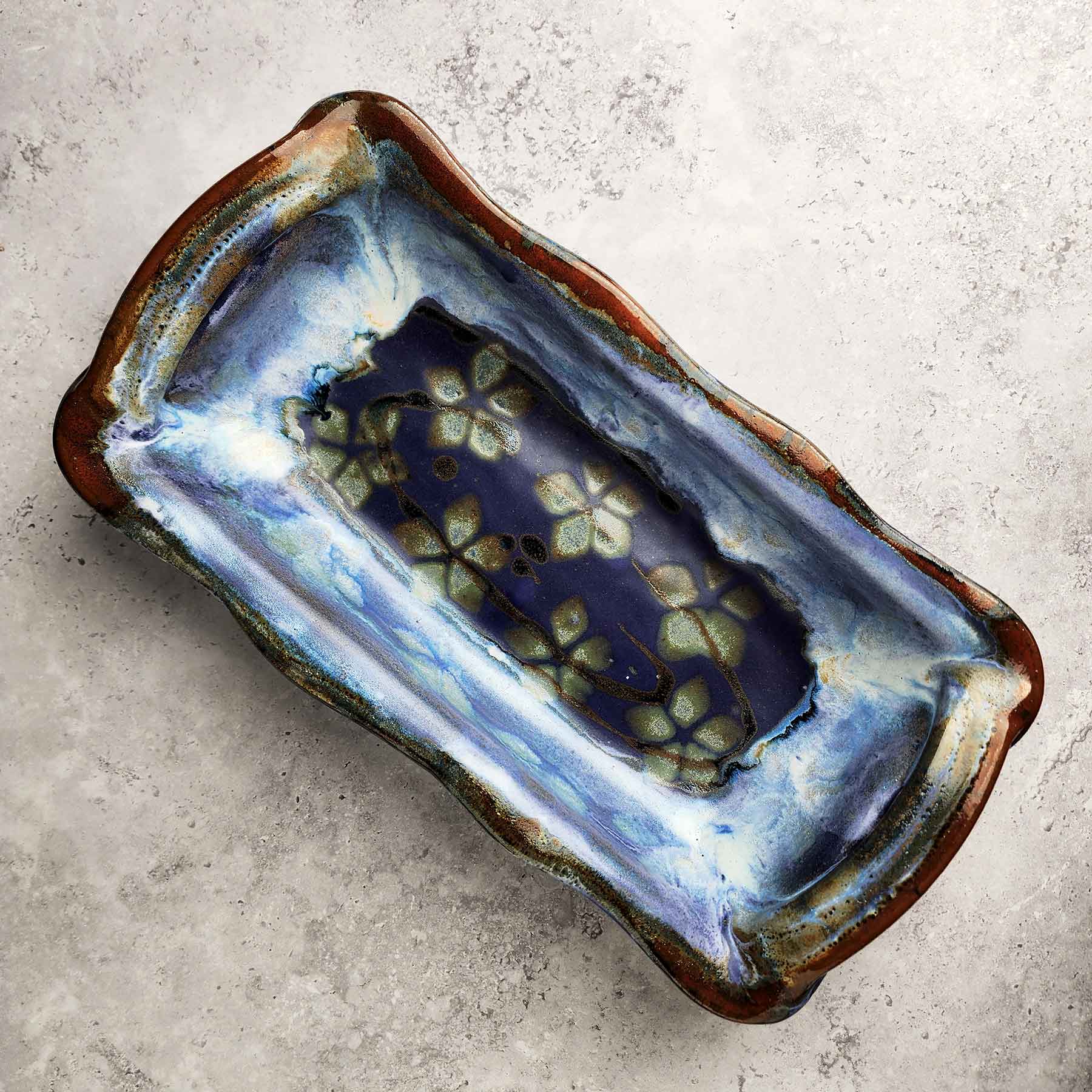 Medium Dish W Handles