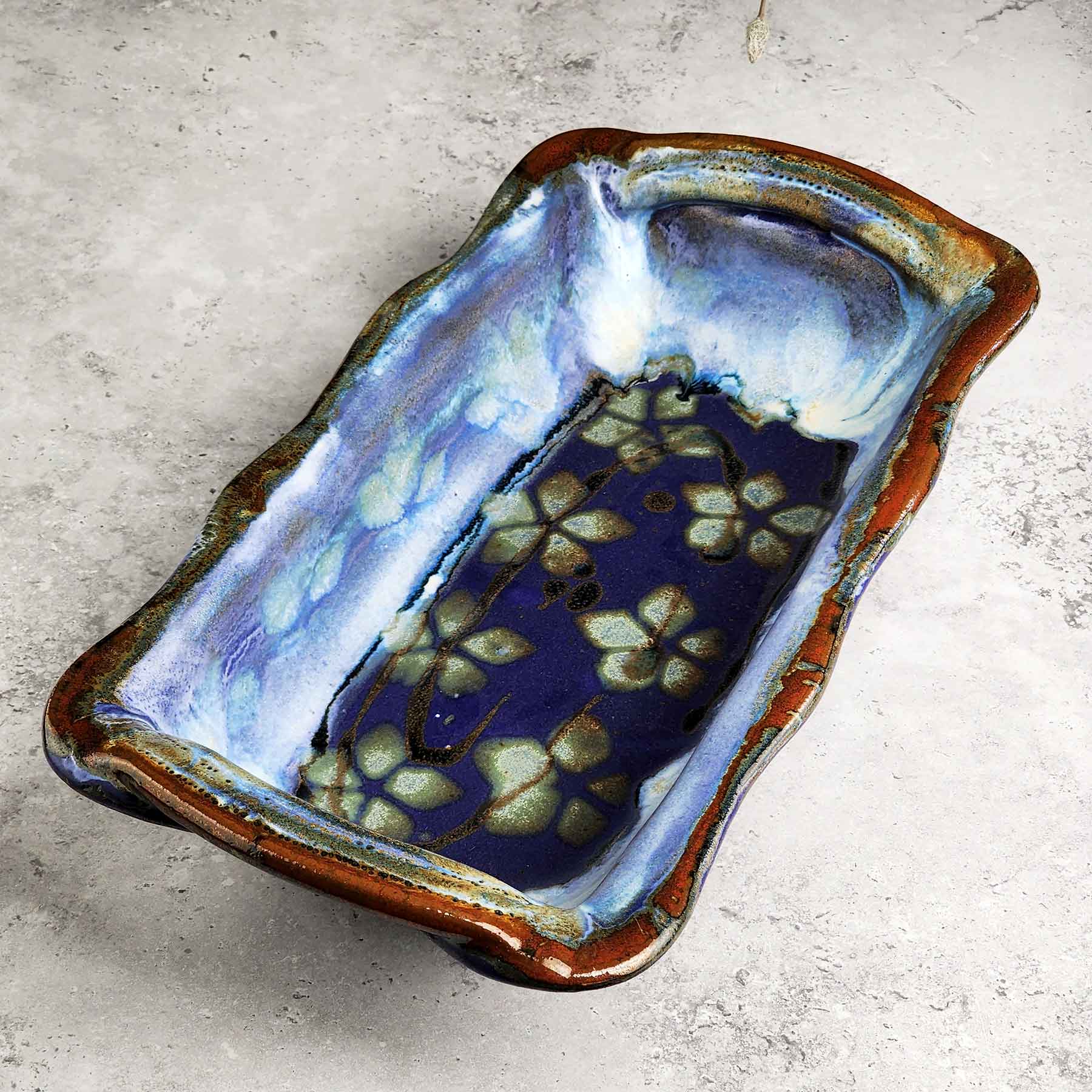 Medium Dish W Handles