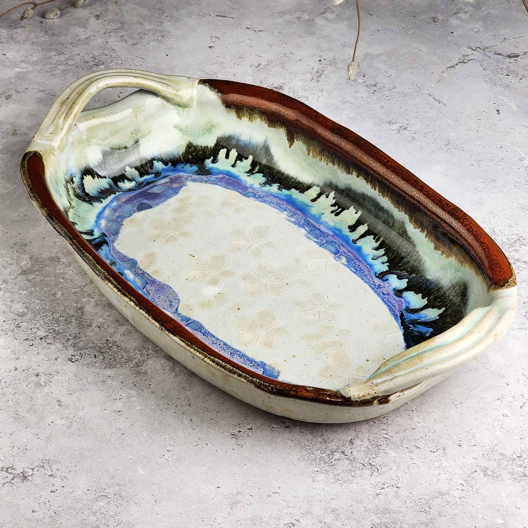 Oblong Dish w/Handle