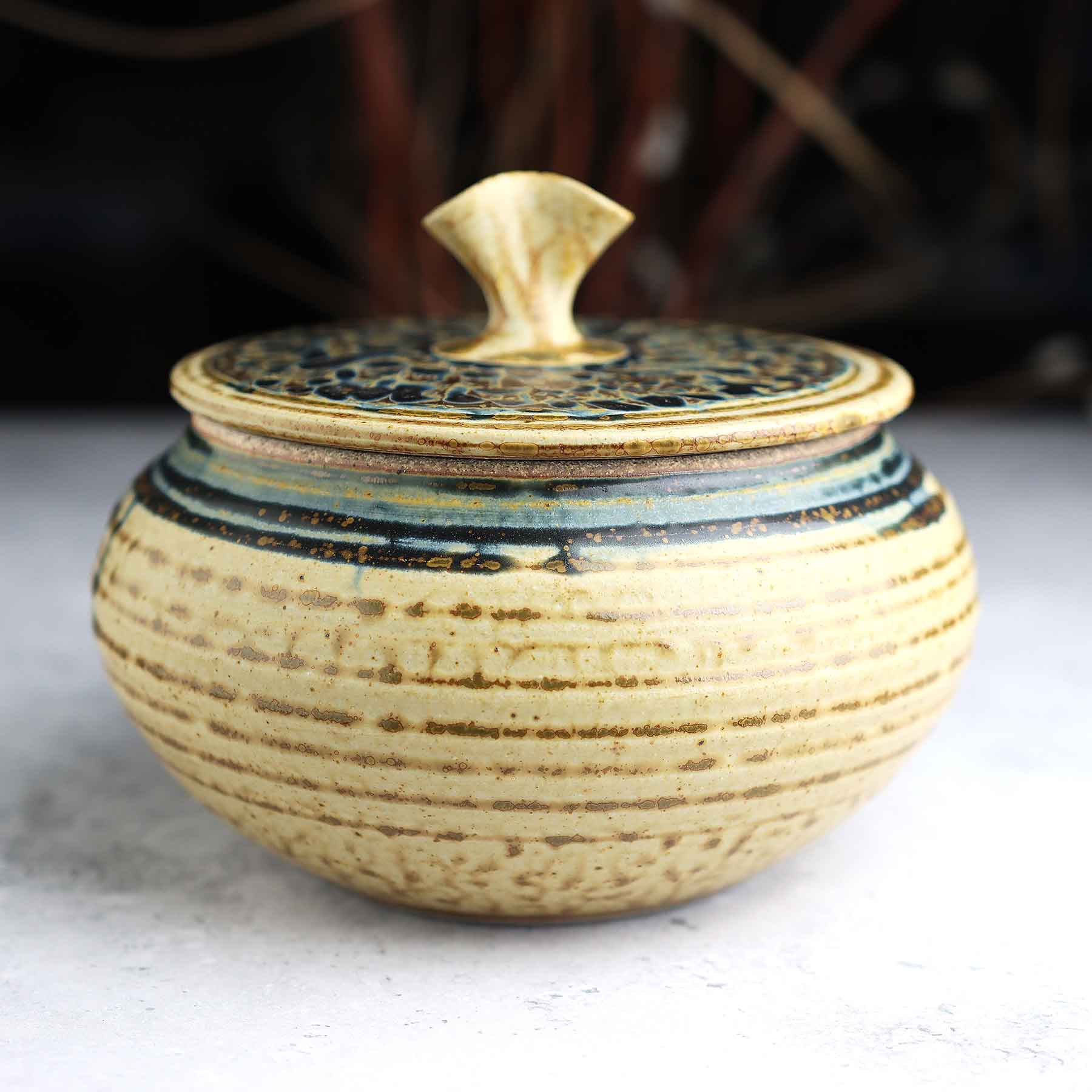 Low Wide Jar; Yba