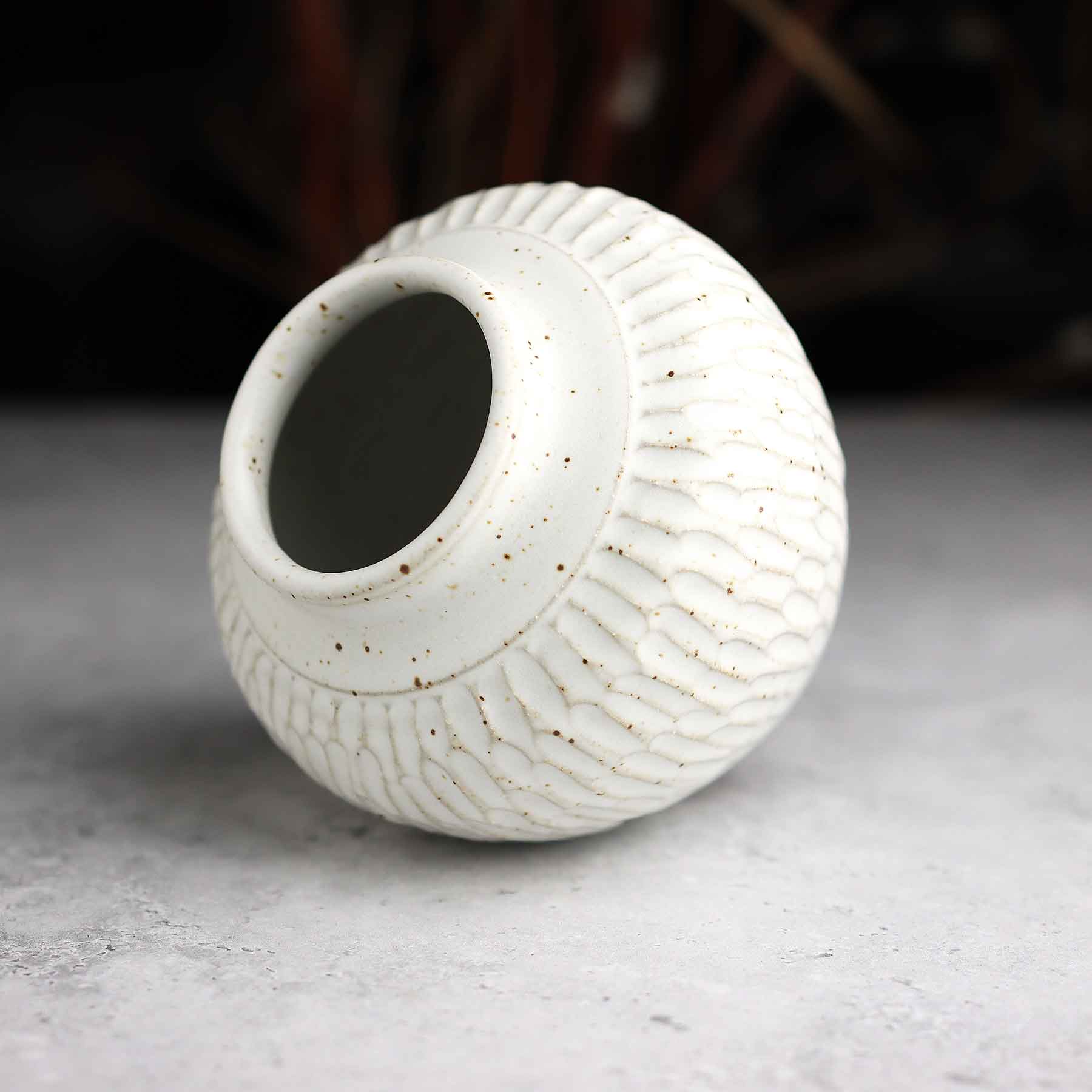 Scalloped Belly Vase, Sm; WH