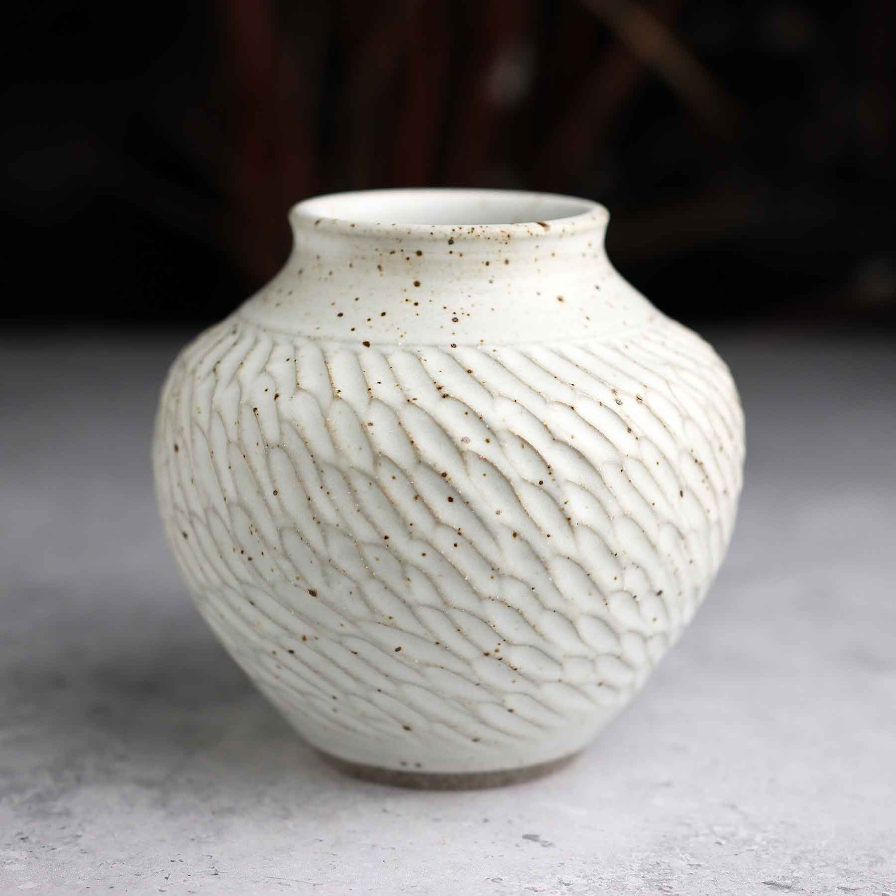 Scalloped Belly Vase, Sm; WH