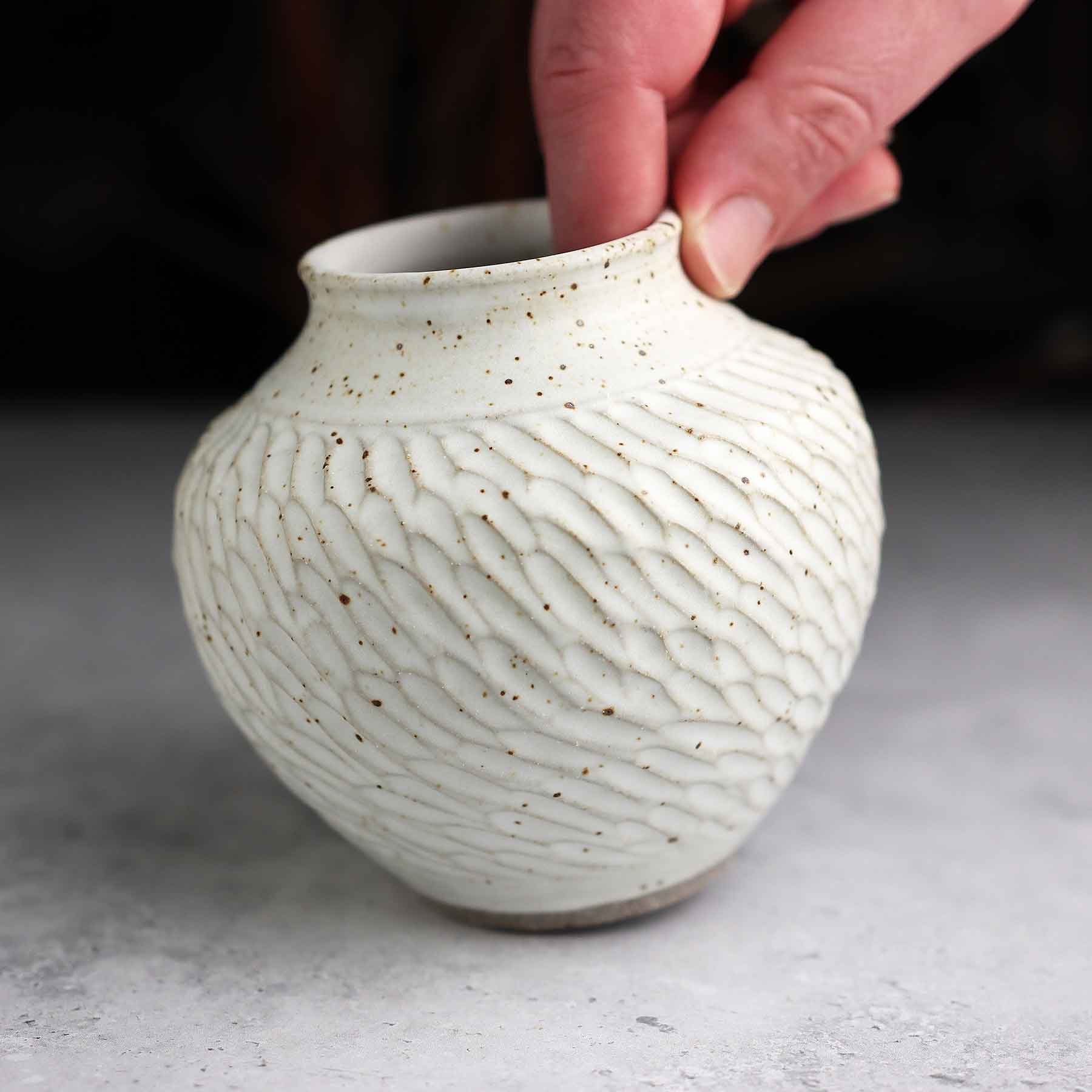 Scalloped Belly Vase, Sm; WH