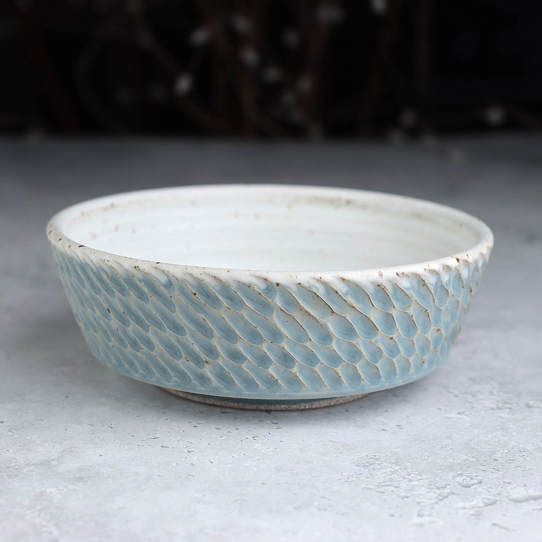 Scalloped Serving Bowl in Light Blue Ash & White