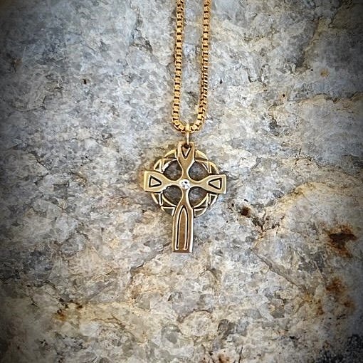 14K Gold Celtic Cross w/ Diamond