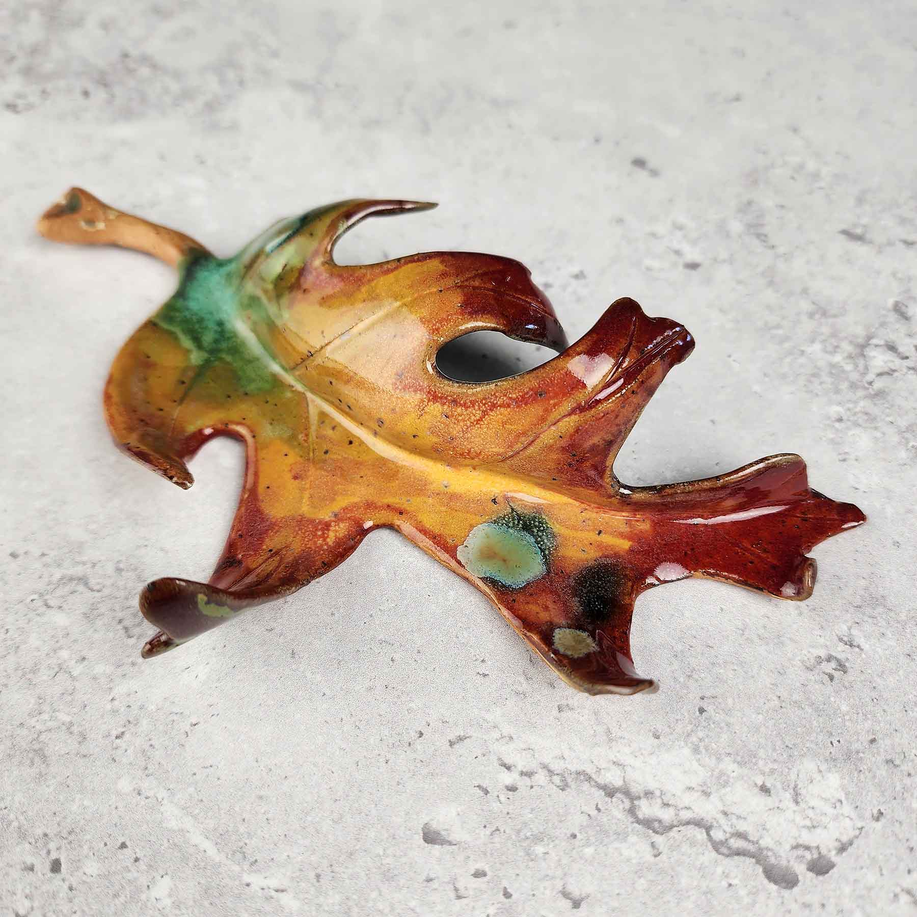 Medium Oak Leaf